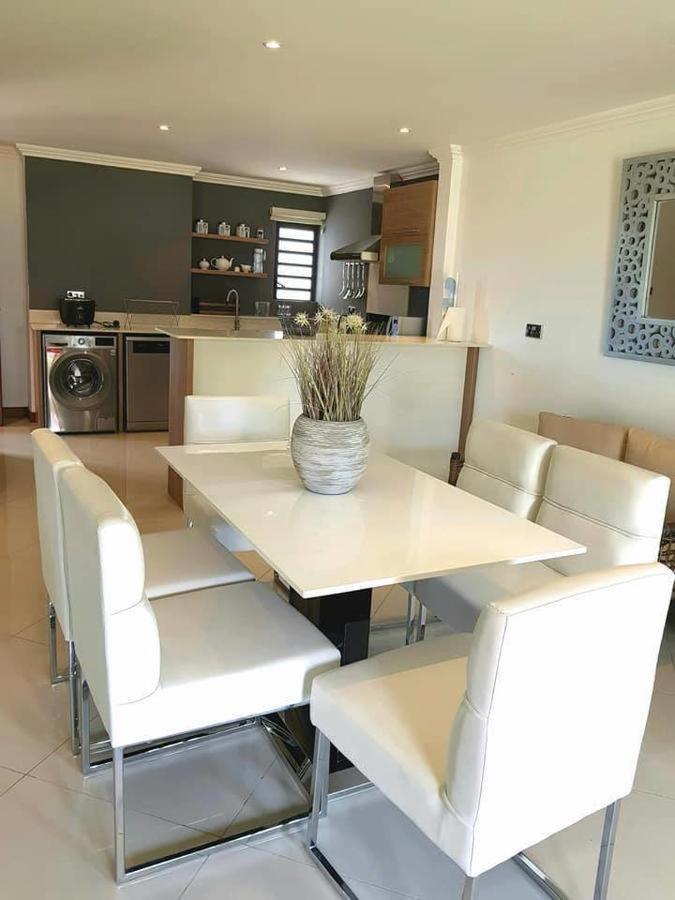 Appartement Ocean Bliss By Oasis Holidays à Flic-en-Flacq Extérieur photo